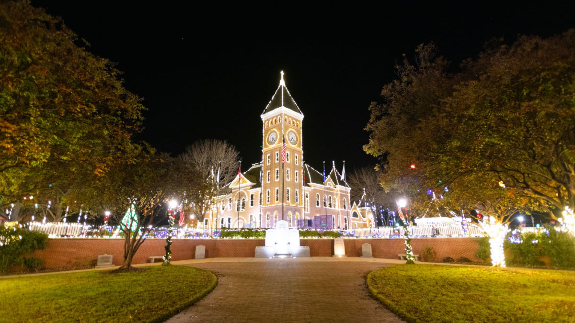 Downtown Benton, Arkansas at Christmas